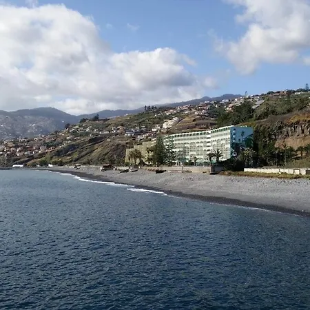 Peaceful Beachside Penthouse - 3 Bed 608 شقة فونشال