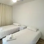 Peaceful Beachside Penthouse - 3 Bed 608 公寓 *