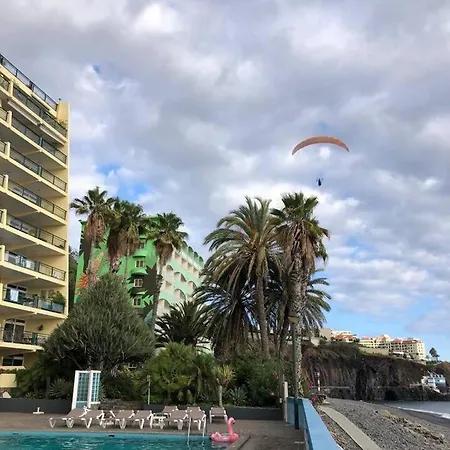 Peaceful Beachside Penthouse - 3 Bed 608 公寓 *