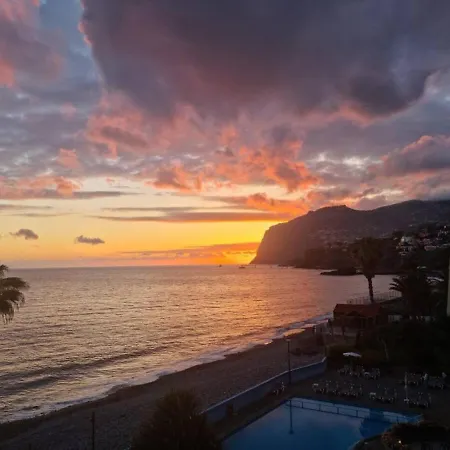 Peaceful Beachside Penthouse - 3 Bed 608