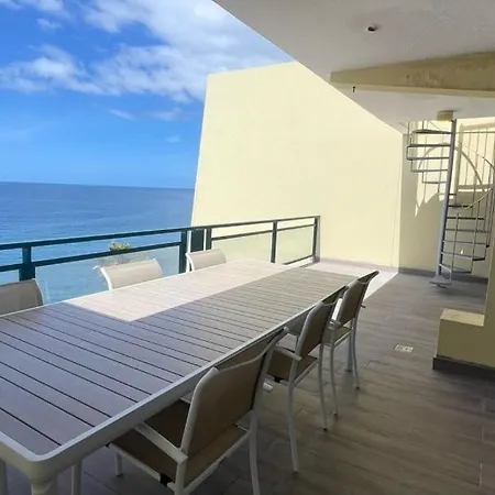 Peaceful Beachside Penthouse - 3 Bed 608 公寓 *