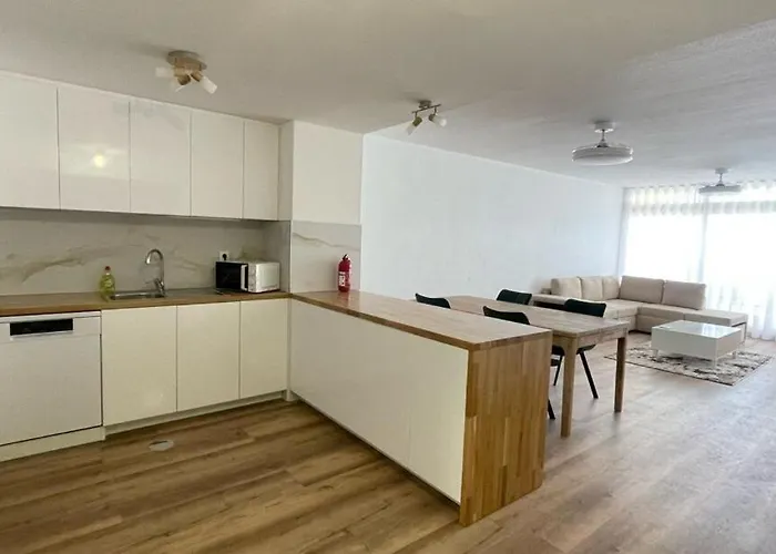 아파트 Peaceful Beachside Penthouse - 3 Bed 608 푼샬