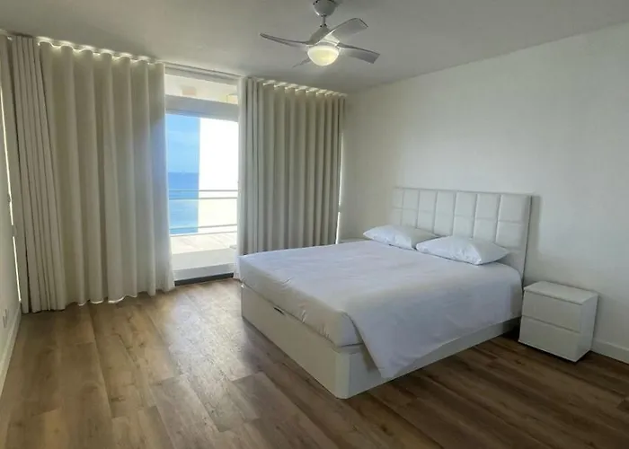 아파트 Peaceful Beachside Penthouse - 3 Bed 608