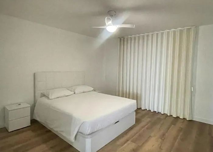 Peaceful Beachside Penthouse - 3 Bed 608 Funchal (Madeira)